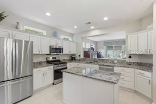 196 Hampton Cir, Bluffton, SC 29909 - Photo 4