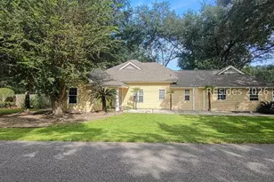 1 Chinaberry Cir, Hilton Head Island, SC 29926 - Photo 2