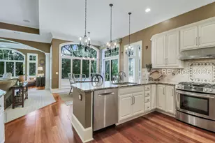 21 Ribaut Dr, Hilton Head Island, SC 29926 - Photo 16