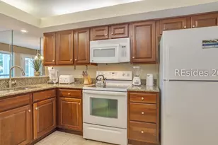 14 Wimbledon Ct, Hilton Head Island, SC 29928 - Photo 4