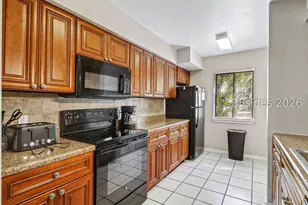 25 Deallyon Ave, Hilton Head Island, SC 29928 - Photo 8