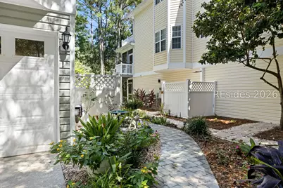 96 Victoria Square Drive, Hilton Head Island, SC 29926 - Photo 2