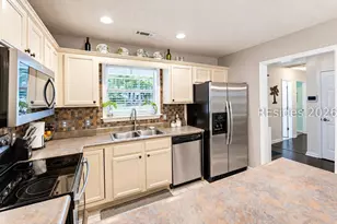 11 Lucerne Ave, Beaufort, SC 29907 - Photo 14