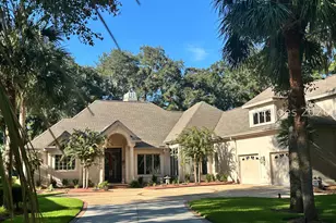 1 Shaftsbury Ln, Hilton Head Island, SC 29926 - Photo 2