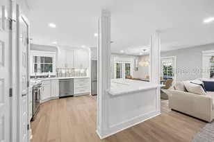 70 Shipyard Dr, Hilton Head Island, SC 29928 - Photo 4