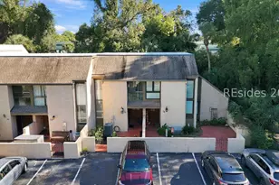 11 Tanglewood Dr, Hilton Head Island, SC 29928 - Photo 2