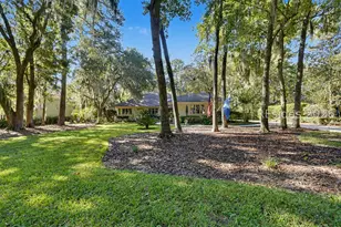 13 Cat Brier Ln, Hilton Head Island, SC 29926 - Photo 2