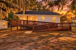 1254 Ribaut Rd, Beaufort, SC 29902 - Photo 1