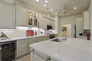 38 Wax Myrtle Ct, Hilton Head Island, SC 29926 - Photo 1