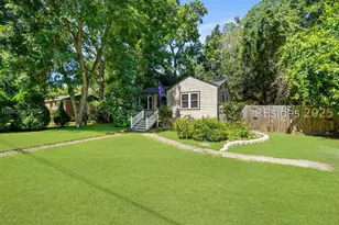 174 James St, Beaufort, SC 29902 - Photo 1