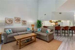 137 Cordillo Pkwy, Hilton Head Island, SC 29928 - Photo 2