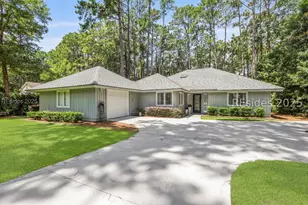 18 Brown Thrasher Rd, Hilton Head Island, SC 29926 - Photo 1