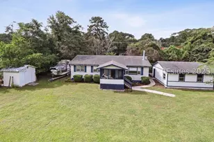 1961 Colonial Ave, Beaufort, SC 29906 - Photo 1