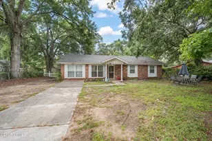 1507 Ivy Ln, Beaufort, SC 29902 - Photo 1
