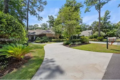 37 Queens Way, Hilton Head Island, SC 29928 - Photo 1