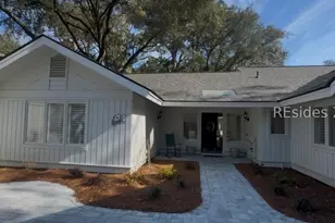 15 Cottonwood Ln, Hilton Head Island, SC 29926 - Photo 1
