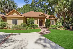 37 Crooked Pond Dr, Hilton Head Island, SC 29926 - Photo 1