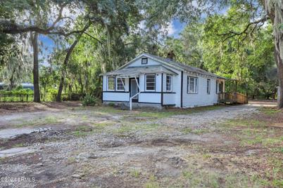 177 Broad River Boulevard, Beaufort, SC 29906 - Photo 1