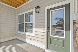 15 Silver St, Ridgeland, SC 29936 - Photo 2