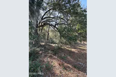 2233 B.E. Wheatley Drive, Beaufort, SC 29902 - Photo 4