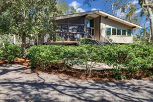 34 W Beach Lagoon Rd, Hilton Head, SC 29928 - Photo 8