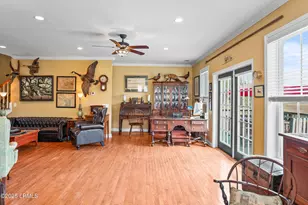 8 E River Dr, Beaufort, SC 29907 - Photo 28