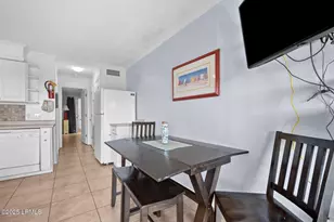 40 Folly Field Rd, Hilton Head Island, SC 29928 - Photo 8