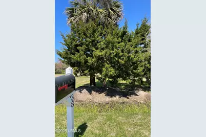 38 Meadowbrook Drive S, Beaufort, SC 29907 - Photo 2