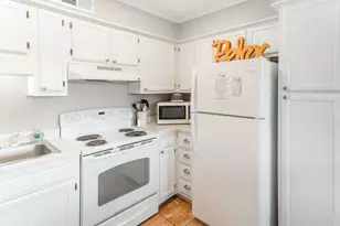 40 Folly Field Rd, Hilton Head, SC 29928 - Photo 1