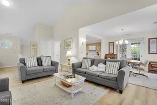 70 Shipyard Dr, Hilton Head Island, SC 29928 - Photo 4