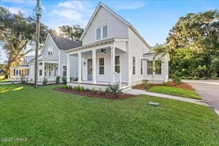 2204 National St, Beaufort, SC 29902 - Photo 2