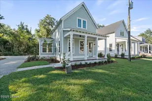 2202 National St, Beaufort, SC 29902 - Photo 2
