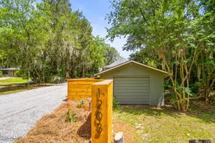 1203 Laudonniere St, Beaufort, SC 29902 - Photo 10