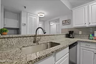 663 William Hilton Pkwy, Hilton Head Island, SC 29928 - Photo 10