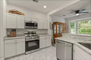 61 Hampton Cir, Bluffton, SC 29909 - Photo 10