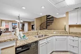 13 Harbourside Ln, Hilton Head Island, SC 29928 - Photo 18