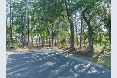 418 Islands Avenue, Beaufort, SC 29902 - Photo 2