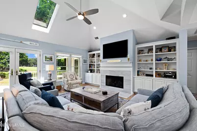 408 Island Circle E, Saint Helena Island, SC 29920 - Photo 6