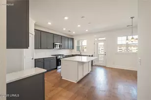 423 Parkside Commons, Bluffton, SC 29910 - Photo 8
