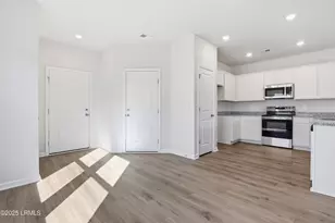 598 Aviation Dr, Ridgeland, SC 29936 - Photo 4