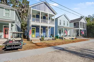 1008C 12th St, Port Royal, SC 29935 - Photo 6