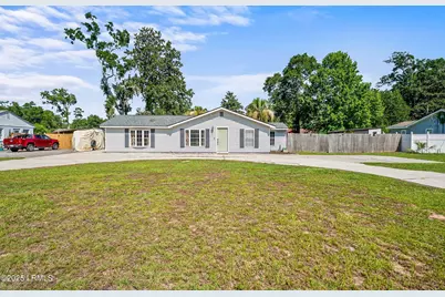915 Belleview Circle W, Beaufort, SC 29902 - Photo 1