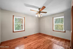 25 Miller Dr W, Beaufort, SC 29907 - Photo 16