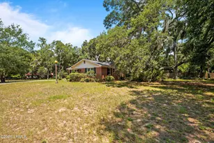 25 Miller Dr W, Beaufort, SC 29907 - Photo 36