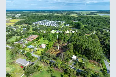 47 Meadowbrook Drive S, Lady's Island, SC 29907 - Photo 4