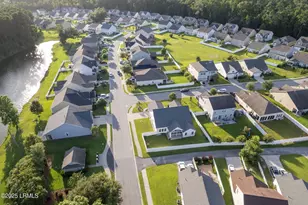 225 Waterstone Wy, Bluffton, SC 29910 - Photo 4