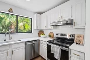 2919 Waters Edge Ct W, Beaufort, SC 29902 - Photo 10