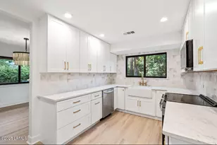 4 Brown Thrasher Rd, Hilton Head Island, SC 29926 - Photo 8