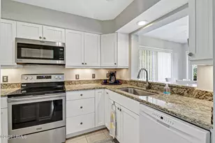 60 Carnoustie Rd, Hilton Head Island, SC 29928 - Photo 18