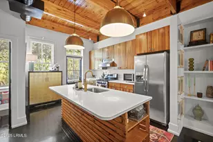 25 Market St, Beaufort, SC 29906 - Photo 16